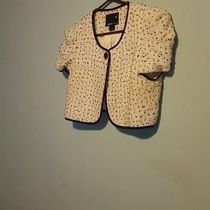 Great condition short jacket. Cute cover